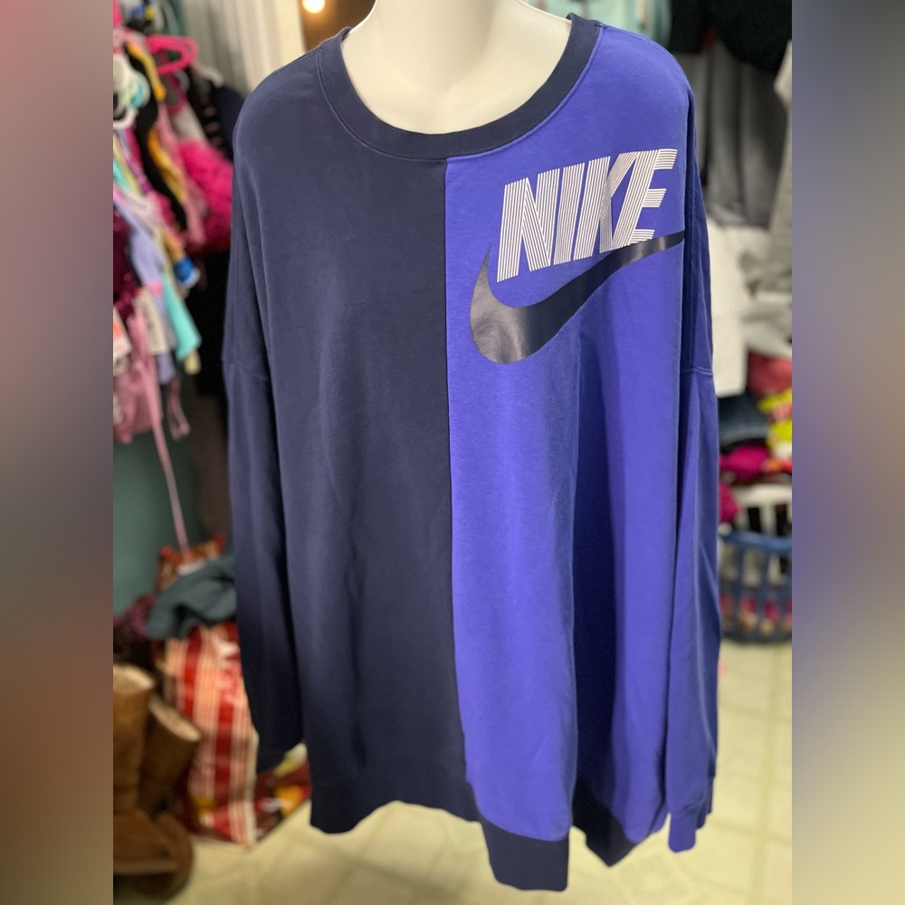 Mens Nike Crewneck sweater